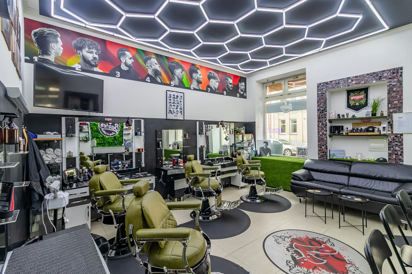 Interiér pánské části barbershopu 7 Barber na Houškově 499/7