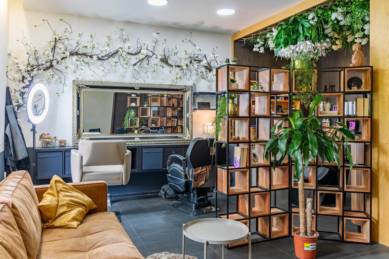 Oddělený dámský salon 7 Barber na Houškově 499/7 v Plzni